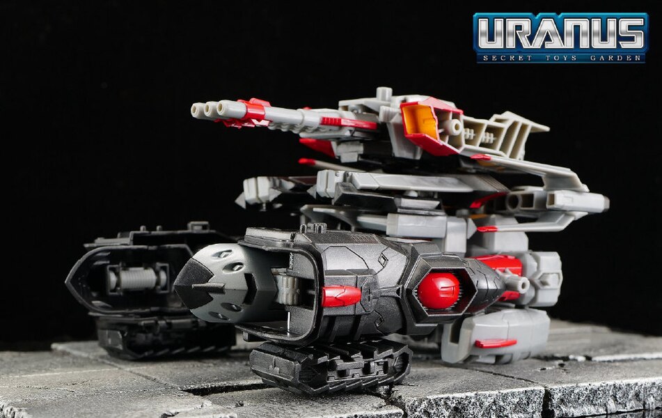 Takara Transformers Generation Selects Super Megatron  (9 of 9)